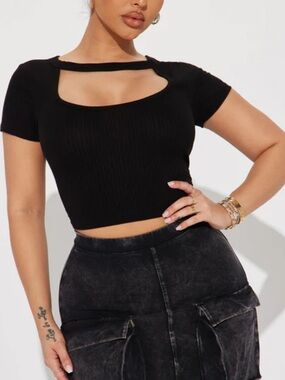 Bozzolo Black Cutout Ribbed Crop Top